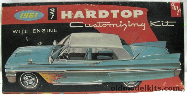 AMT 1/25 1961 Ford Starliner 2 Door Hardtop - 3 In 1 - Stock / Competition / Custom, 149 plastic model kit